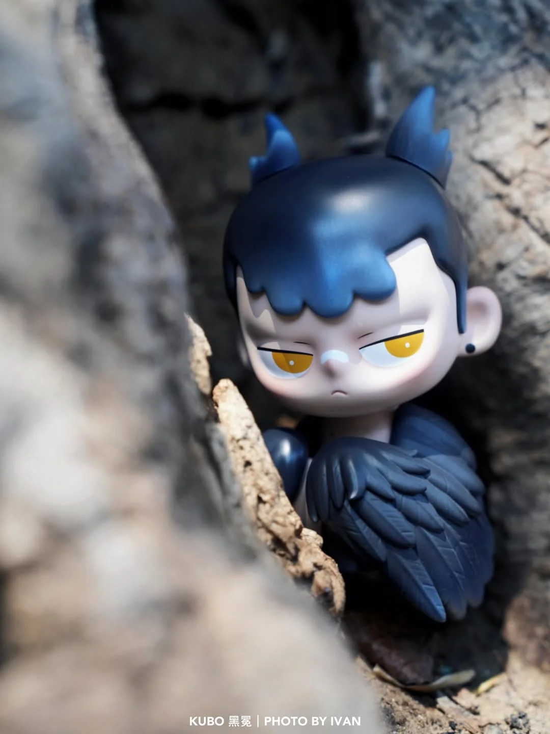 Kubo Hei Mian Black Crowned Crane Exclusive